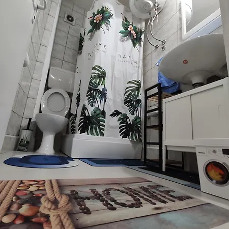 Iris - Modern & Cozy Apartment